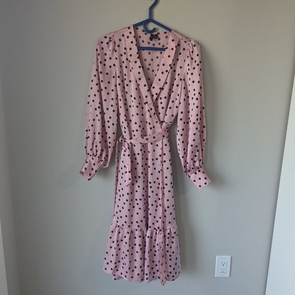 Vero Moda wrap midi dress with ruffle hem in pink polka dot - Picture 5 of 6
